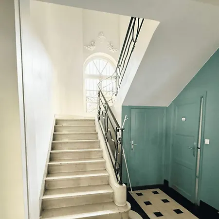 Casa vacanze Stunning 230m With Garden In The Center Caen