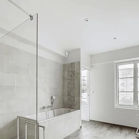 Semesterbostad Stunning 230m With Garden In The Center